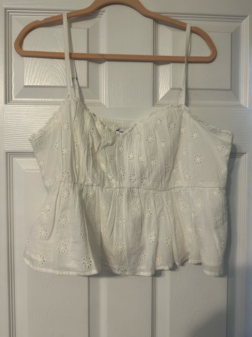 Hollister White Eyelet Peplum Camisole